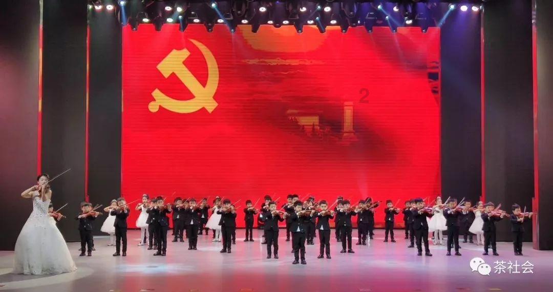 和南湖合个影